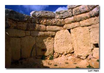 The Ħaġar Qim temple is notable for several “fat lady” sculptures that were unearthed here. 