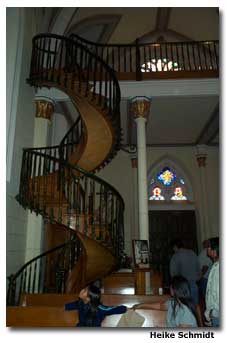 The staircase at Loretto Chapel makes two 360-degree turns. 