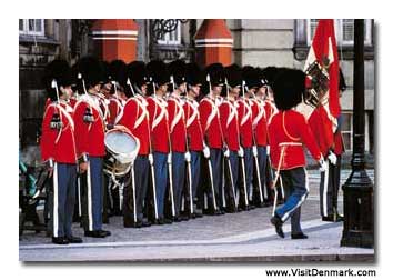 Watching the guard is a popular tourist activity. 