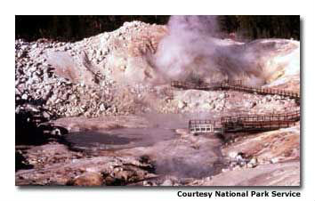 The trail goes over a sulfuric hot spring. 