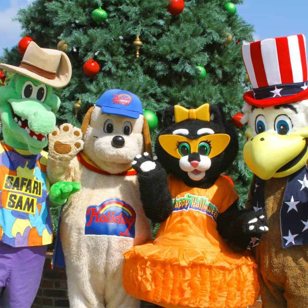 Join Holidog, Kitty Claws, and all their friends for some singing and dancing fun in Holidog’s FunTown!