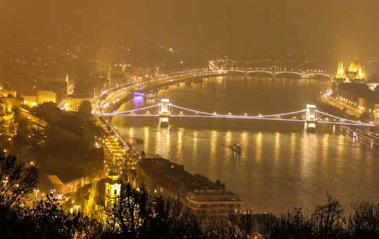 Travel in Budapest at night