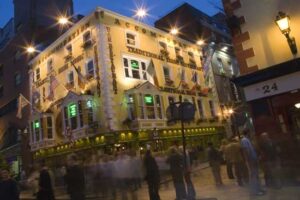 Temple Bar District in Dublin. Photo by Holger Leue/Tourism Ireland