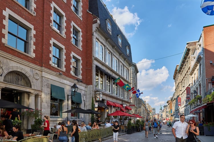 Cobblestone streets, restaurants, shopping and more make Old Montreal one of the most popular things to do.