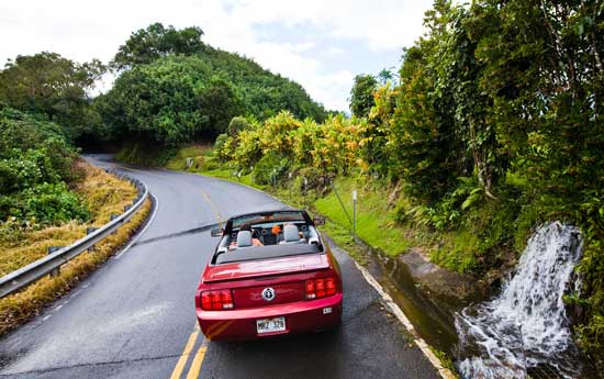 Conducir por la carretera de Hana es uno de los puntos fuertes de las vacaciones en Maui.