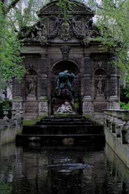 Even in daylight, the Medici Fountain in Paris hints of mystery, sensual secrets and dark mysticism. 