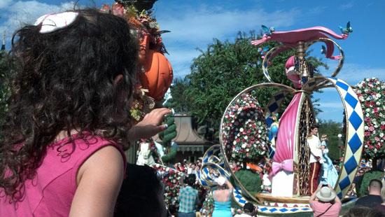 Amalie exclaims as she sees Cinderella and the Prince in the Festival of Fantasy Parade. Photo by Don Rader