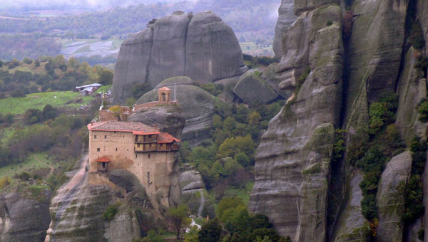 Metéora Monastery in Greece. Flickr/ alaskapine