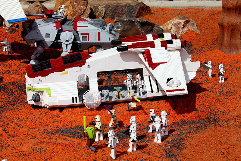 Stars Wars models at LEGOLAND California. 