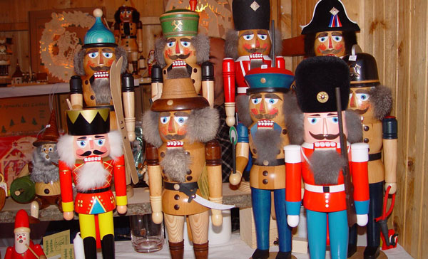 Nutcracker from the Erzgebirge mountains at the Christmas market. Photo by GNTO