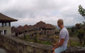 Video: Abandoned Hotel in Bali