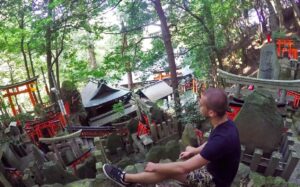 Video: Exploring Fushimi Inari Shrine in Kyoto