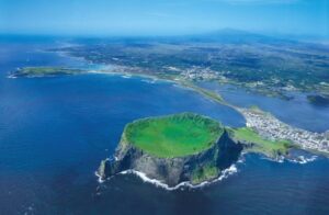 Hallasan - Jeju Island. Photo by Flickr/Republic of Korea