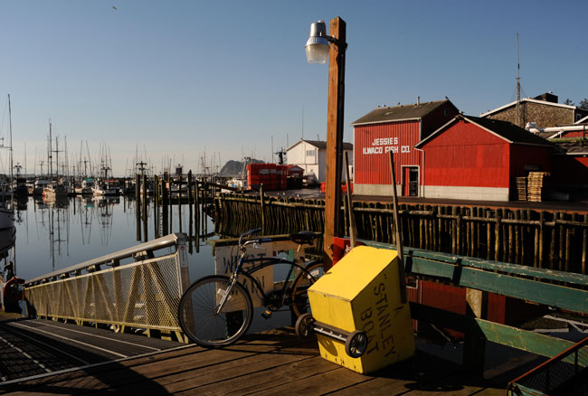 Quiet morning on the dock. Photo by Long Beach Peninsula Visitor's Bureau