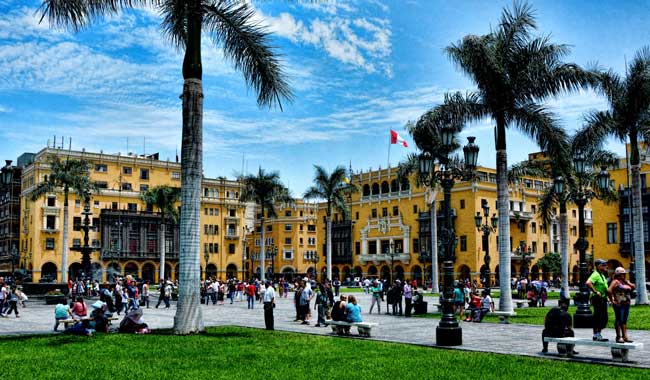 Plaza de Armas in Lima, Peru. Flickr/Mariano Mantel