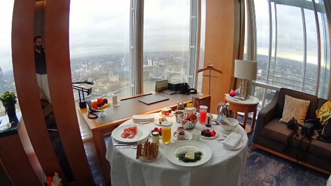 London luxury room service 
