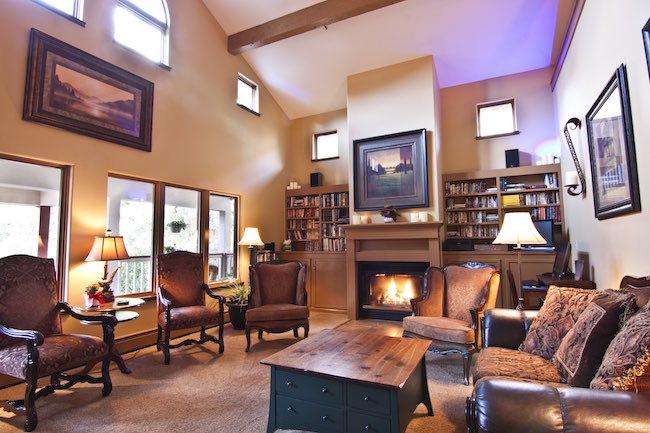 Living Room, photo courtesy of Frisco Inn on Galena