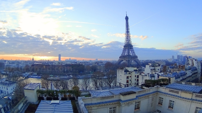 Shangri_la Paris view