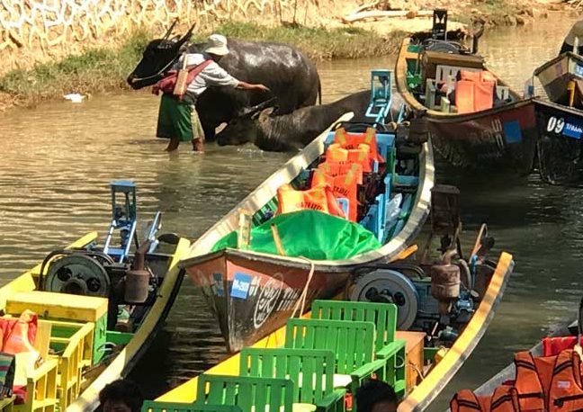 A boat traffic jam at Indein. Photo by Sherrill Bodine