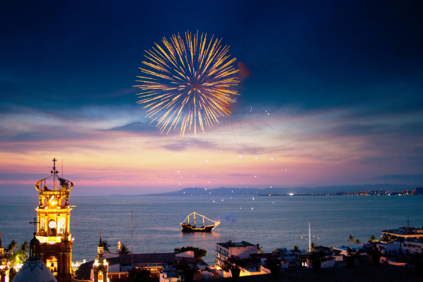 Puerto vallarta Malecón. Fireworks at night. Photo by Fyllis Hockman