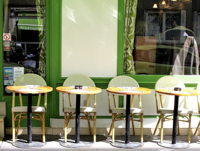 A cafe along Rue Daguerre. Flickr/Jean-François Gornet