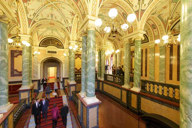 The vestibule at the Semper Opera House in Dresden ©-Klaus Gigga