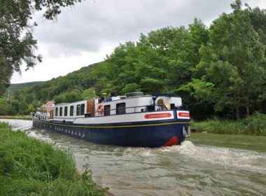 The L’Impressionniste, a luxury hotel barge by European Waterways, cruises through Burgundy, France. Photo by David Powell