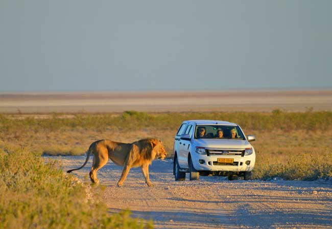 How Not to Dress Like a Tourist When Traveling in Africa