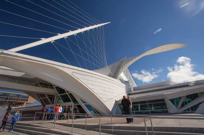 Milwaukee Art Museum. Photo by Visit Milwaukee