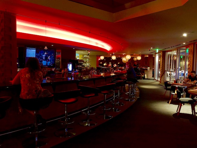 Valley Ho Lounge. Photo by Claudia Carbone