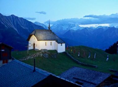 While hiking in Switzerland, we visit the car-free village of Bettmeralp.