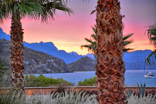 Sunset over the Sea of Cortez atVilla del Palmar at The Islands of Loreto. Flickr/Kirt Edblom