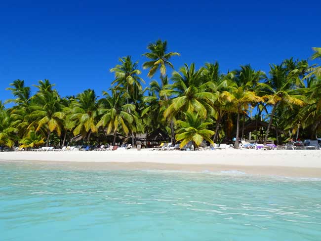 Soana Island has beautiful white-sand beaches. Photo by Janna Graber