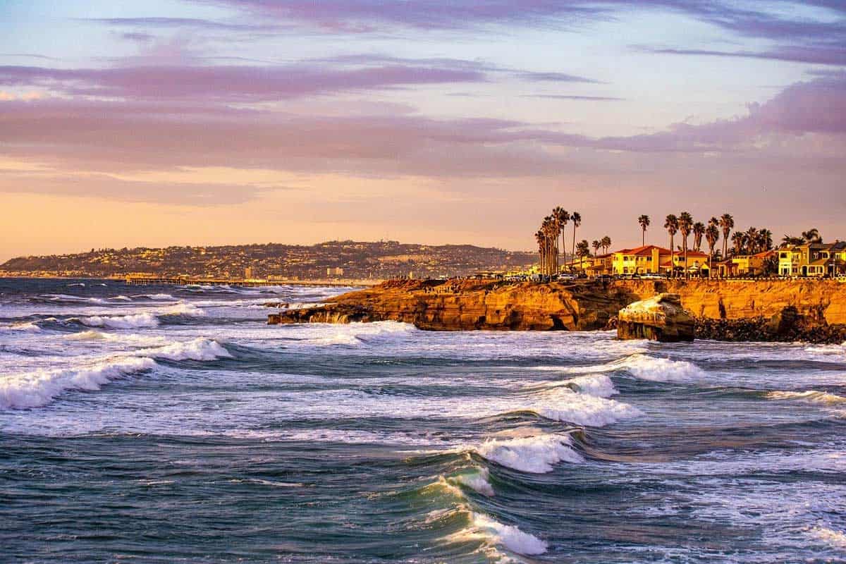 Sunset cliffs in San Diego, California