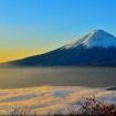 Hire a climbing guide on Mount Fuji