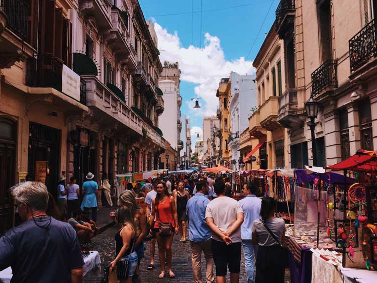 Buenos Aires. Photo by Rafael Guimarães from Pexels