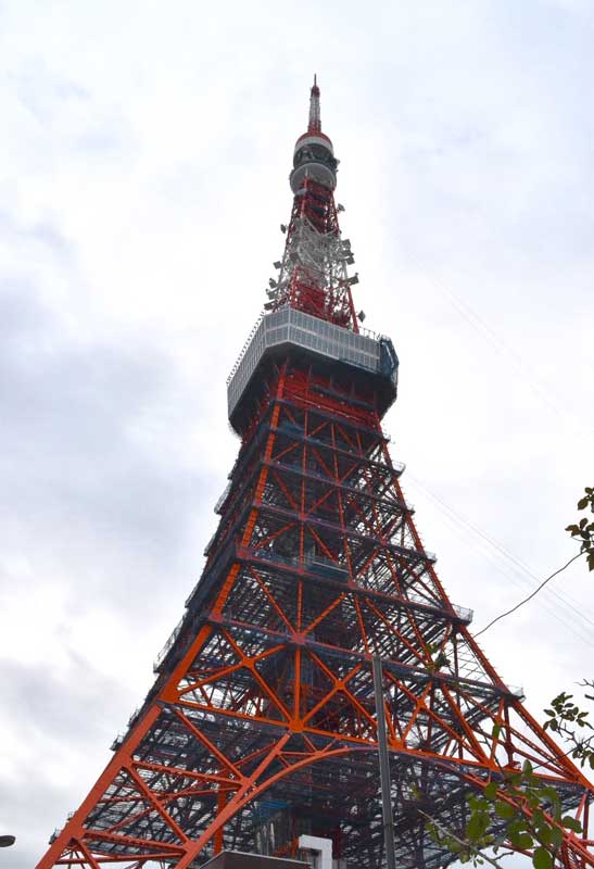 Tokyo Tower is one of the top attractions in Tokyo. Photo by Masayoshi Sakamoto