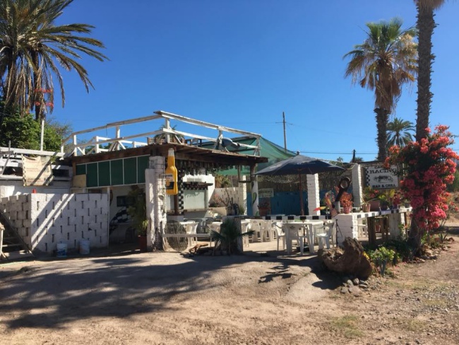 Carlos racing bar-mulege-baja california sur-mexico-roadtrip