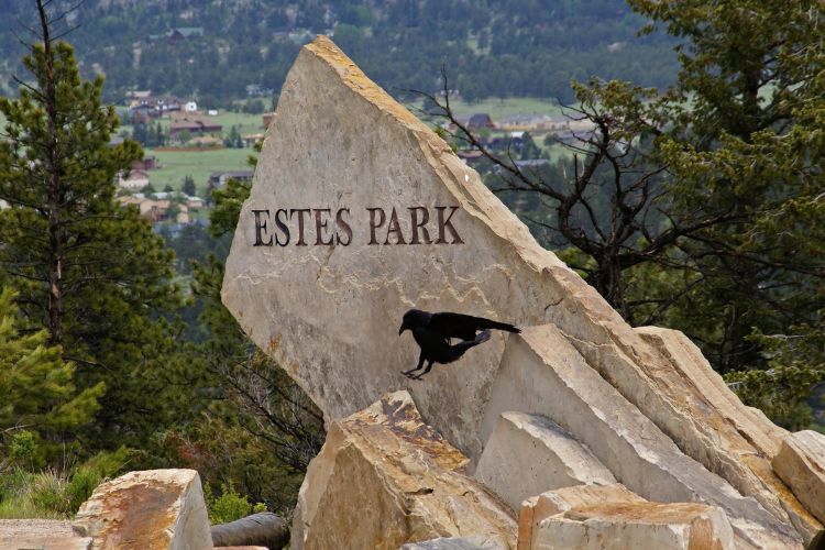 Welcome to Estes Park sign