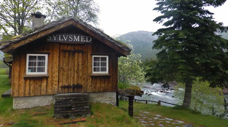 The architecture in Valle is eye-catching and distinctly Norwegian. The wooden houses of Sylvarun are used for folk music and silversmithing during the summer. Photo by Håkon Netskar