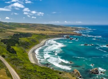 Highway 1 along the Pacific Ocean. Photo courtesy of Highway 1 Discovery Route