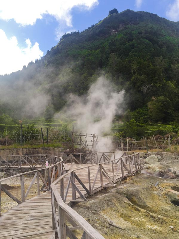 Hot spring at Ponta da Ferraria