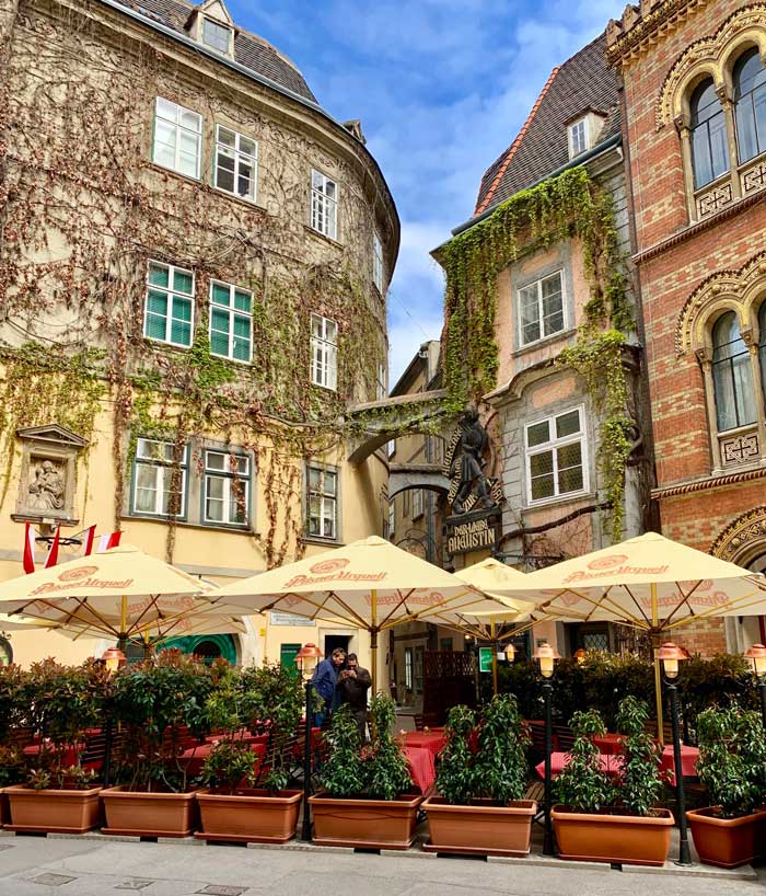 Patio diners in downtown Vienna