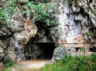 Visiting the Vieng Xai caves in Laos