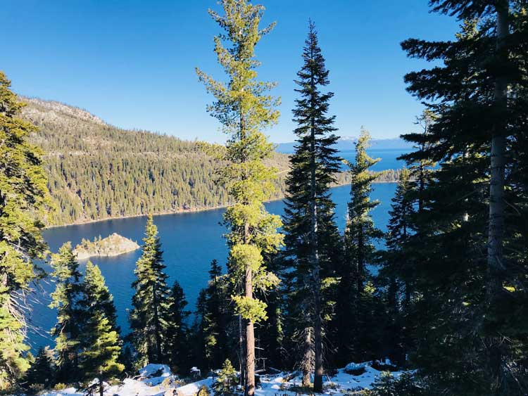 Lake Tahoe straddles the states of California and Nevada