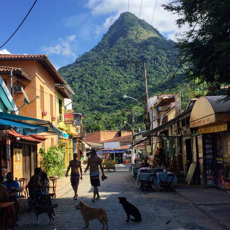 The backstreets of Ilha Grande.