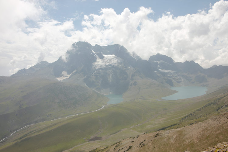 A view of Twin lakes and Harmukh peak in the background. Photo by Shafat Mir