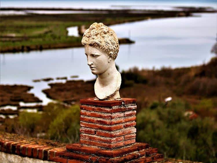 Historic busts also decorate the park.