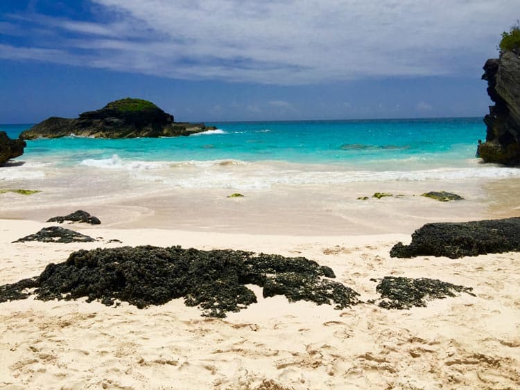 A beach in Bermuda where Americans can travel during COVID-19