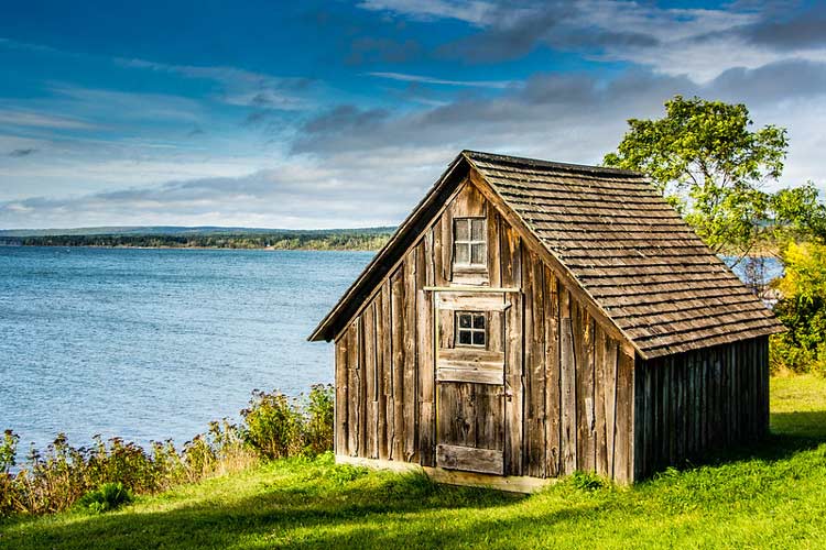 Cabin on the shores Lake Superior